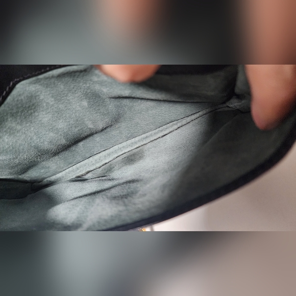 Loewe leather clutch with suede interior. - Picture 11 of 15